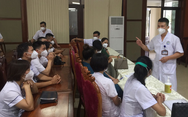 Hình ảnh y bác sĩ Yên Bái hỗ trợ phòng, chống dịch Covid-19 tại 9 bệnh viện dã chiến của Đồng Nai - Đảng ủy khối cơ quan và doanh nghiệp tỉnh Yên Bái