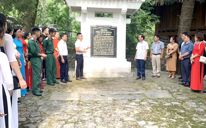 Đảng bộ khối Cơ quan và Doanh nghiệp tỉnh: Chú trọng bồi dưỡng lý luận chính trị, nghiệp vụ cho cán bộ, đảng viên