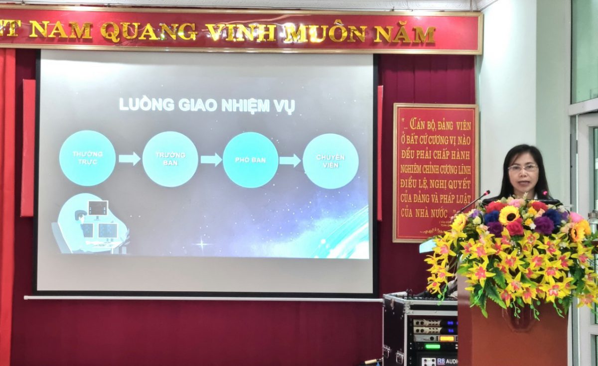 Đảng ủy Khối triển khai ứng dụng phần mềm “Quản lý công việc và đánh giá cán bộ”