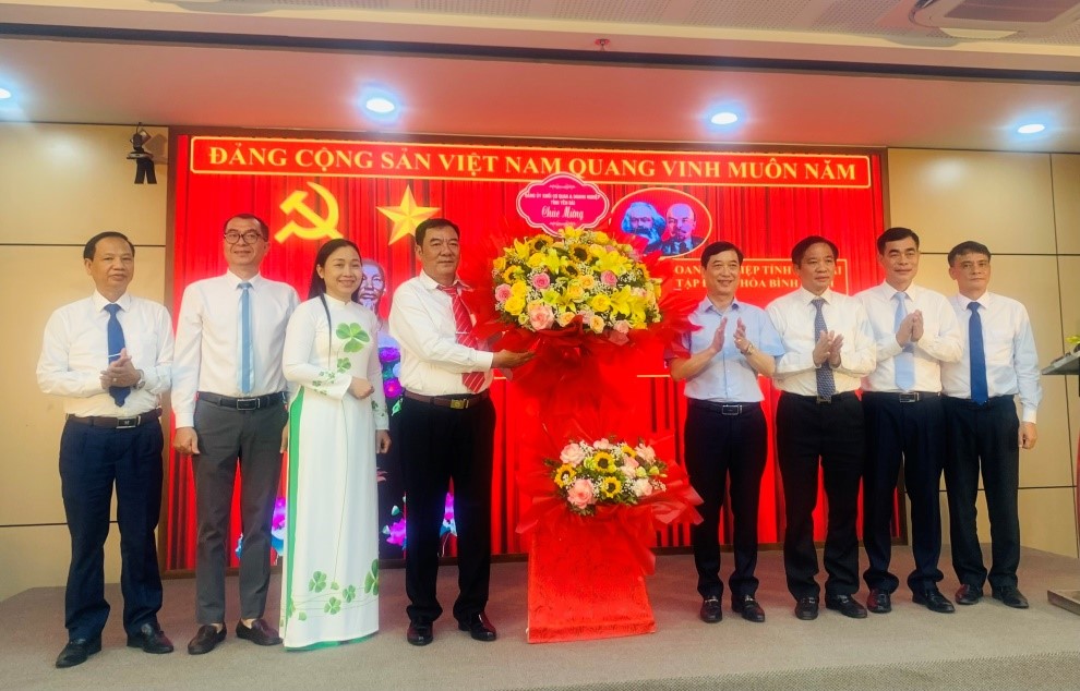 Đảng bộ Khối cơ quan và doanh nghiệp tỉnh: Nỗ lực vượt qua khó khăn, hoàn thành toàn diện kế hoạch năm 2023