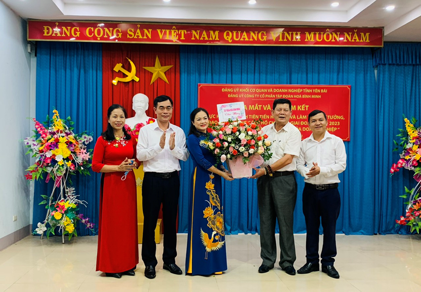 Cách làm hay, sáng tạo trong việc học tập và làm theo tư tưởng, đạo đức, phong cách Hồ Chí Minh tại Đảng bộ Khối cơ quan và doanh nghiệp tỉnh