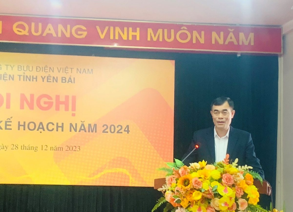 Thường trực Đảng uỷ Khối dự Hội nghị tổng kết công tác năm 2023, triển khai nhiệm vụ kế hoạch sản xuất, kinh doanh năm 2024 tại Đảng bộ Bưu điện tỉnh Yên Bái