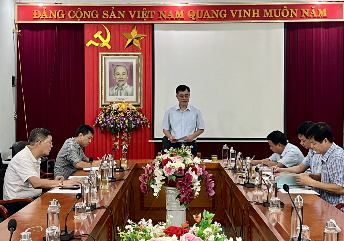 Đồng chí Bí thư Đảng uỷ Khối làm việc với Hội Cựu chiến binh Khối cơ quan và doanh nghiệp tỉnh