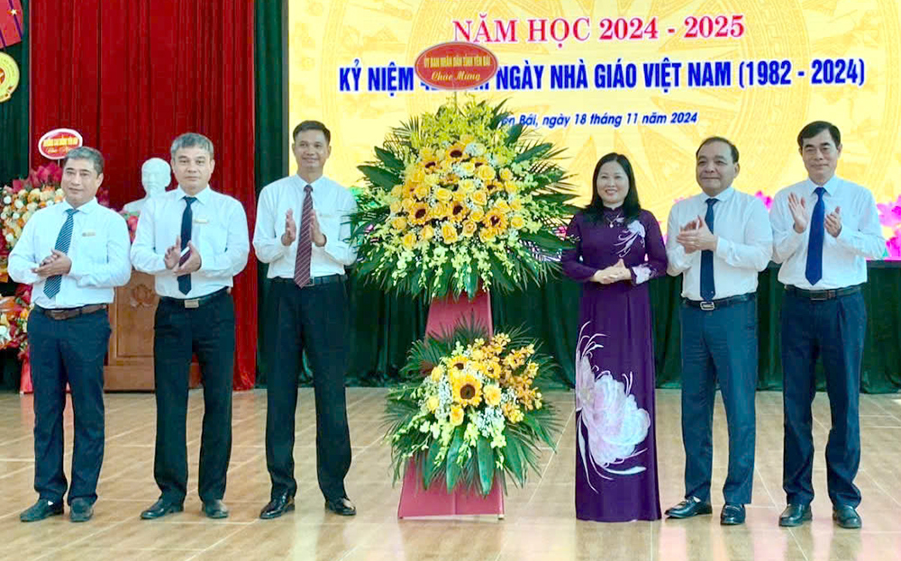 Trường Cao đẳng Nghề Yên Bái khai giảng năm học 2024-2025 và kỷ niệm Ngày nhà giáo Việt Nam